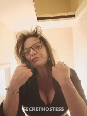 38 year old Escort in Detroit MI ? Available Now ? SS SPECIAL ??? Beautiful, Busty, Brunette