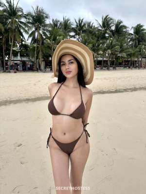 21 year old Asian Escort in Tokyo Ms. Mauwe ., escort