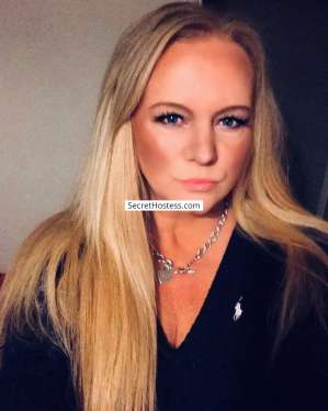 Nicole in Maidstone