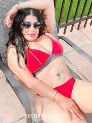 32 year old Latino Escort in Mendocino CA sexy latina en tu rea ven ha disfrutar de un momento 