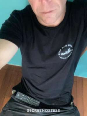 Good size cock for females not getting many messages get in  in Gold Coast