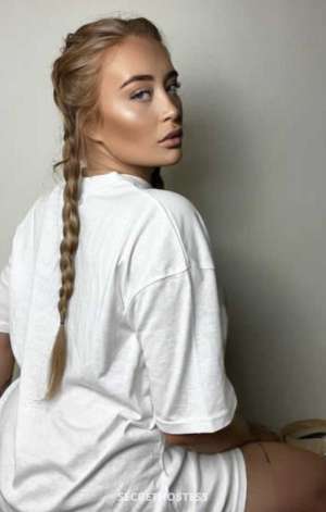 0 year old Romanian Escort in Manhattan NY ———-busty emilia ——curvy