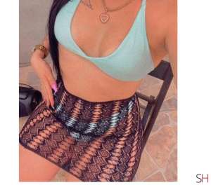 Samantha Santiago in Para