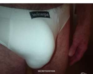 Meet mike very mature male give naked oil massage 4 female in East Midlands