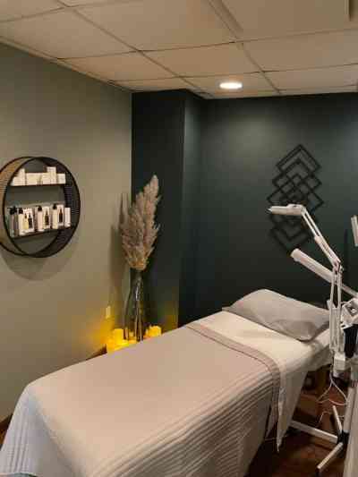 Hit me up for massages, body rub , girlfriend experience and in Pennsylvania