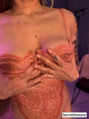 35 year old Swedish Escort in Denver CO Escort model Farrah Katz, Denver