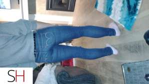 Gingersnaps and loves to please ur every desire in Penticton