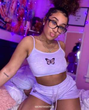 28 year old Escort in St. John Escort Available for hookup