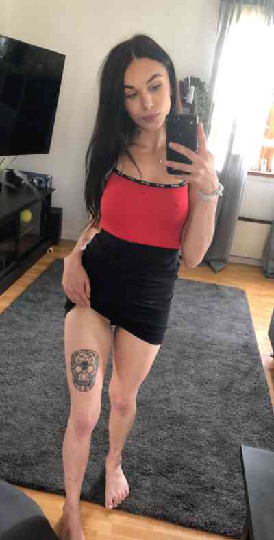 25 year old Escort in Birmingham MI Dm for private sessions ,Body massages Sex, car dates and 