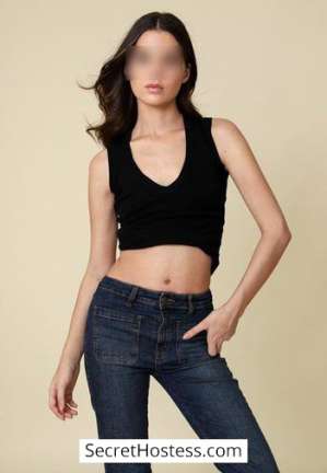 23 year old Italian Escort in London Sandy, UK Glamour Girls Agency