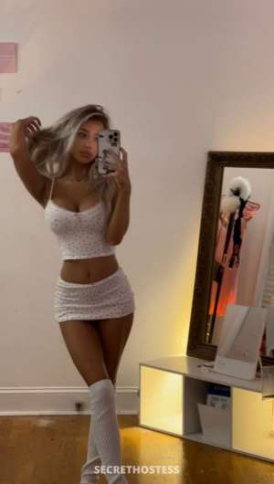 24 year old Escort in Warszawa lauret