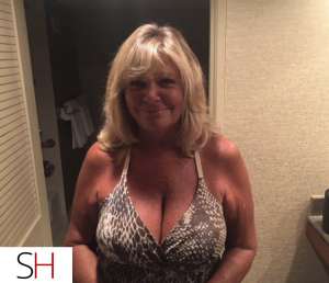 59 year old Caucasian Escort in City of Edmonton MATURE n EXPERIENCED Cougar - Low Restrictions
