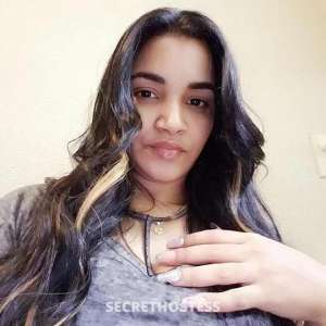 chica latina in Waterloo IA