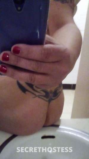42 year old Escort in Columbus OH Who wants to warm me up ! Incall and Outcalls must be video 