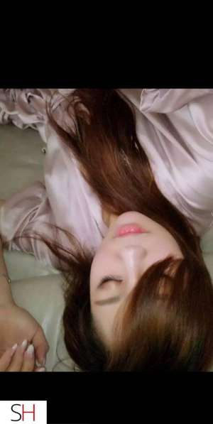 22 year old Asian Escort in Delta/Surrey/Langley Student girls, early 20yrs old