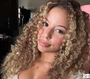 Oie meu nome e maria tenho 25 anos e faco tudo completo in Rio de Janeiro