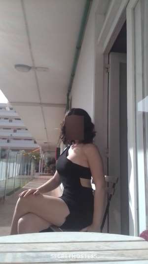 35 year old Portuguese Escort in Maspalomas Luna, masseuse