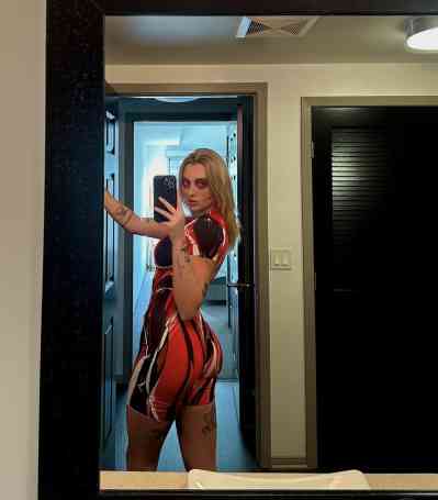 28 year old North American Escort in Albany NY You want me and I know it