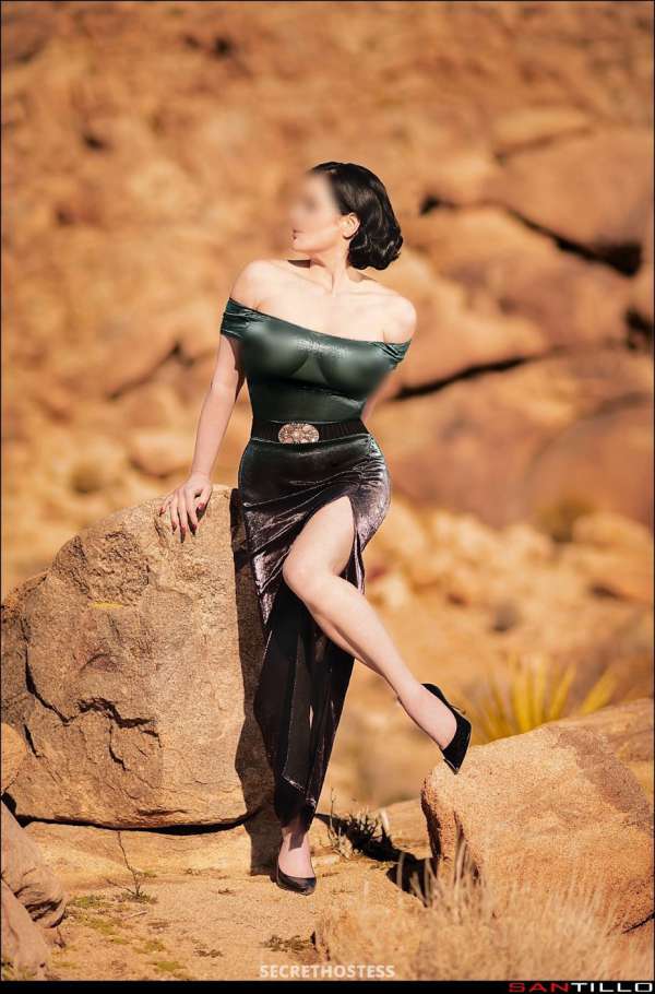 Escort 170CM Tall New York City NY Image - 2