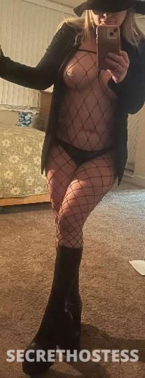 42 year old Escort in Pueblo CO southern belle- passing through pueblo