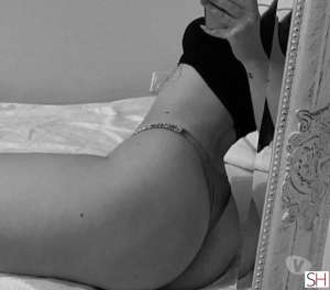 Novinha safada e sedenta por um sexo gostoso in Rio de Janeiro
