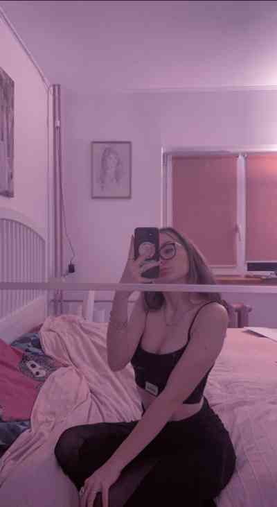 l am 💦🍑available for hookup text me on @https://t.me/@ in Kópavogur