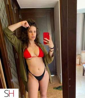 nouvelle fille disponible in Victoriaville