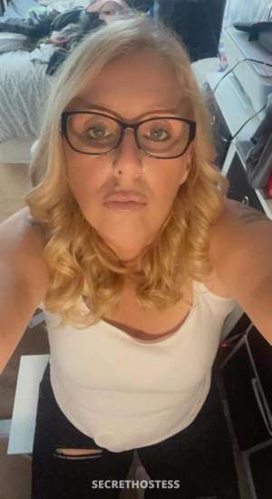 A Mother you will Like To Get Down with, I am ready to  in Northwest IN IN
