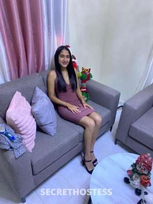 20 year old Latino Escort in Duluth MN Hello, how is this love, I am a Latin girl available