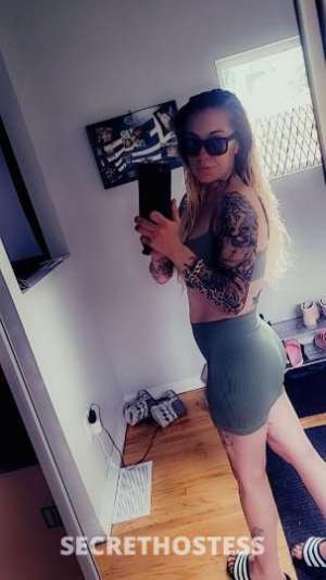 27 year old European Escort in Winnipeg lady in leather come and have some fun
