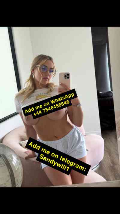 27 year old Escort in Bayswater Am available for hookup