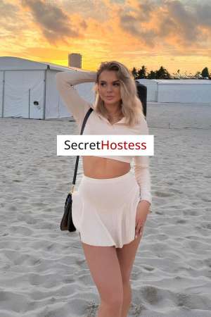 Juliana in Dubai
