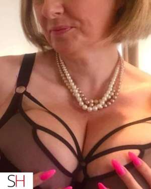 Magnifique dame MILF fontaine dispo pour vous faire jouir in Lévis
