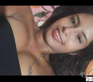 Prazer meu nome meu e Brenda tenho 23 anos in Pernambuco