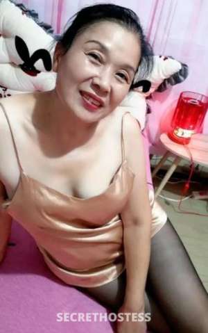 Boondall mature Asian cougar in Brisbane