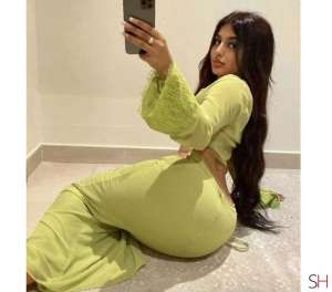 25 year old Pakistani Escort in Slough New New Pakistani girl în town the best experience, 