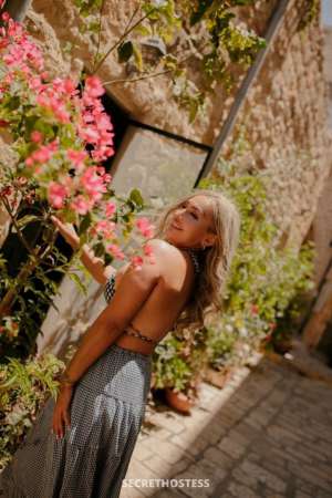 Latvian Kira, companion, companion in Durban