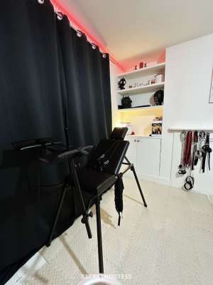 25Yrs Old Escort 170CM Tall London Image - 4