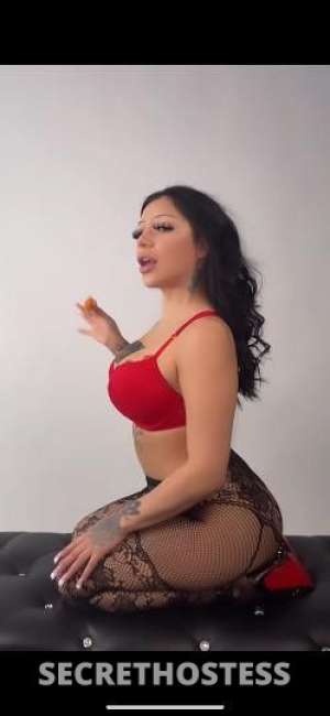 25 year old Latino Escort in Seattle WA hot and sexy latina