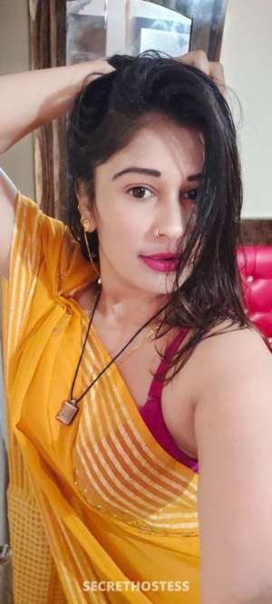 21 year old Asian Escort in Hyderabad Riya Only Cash No Needed Advance, escort