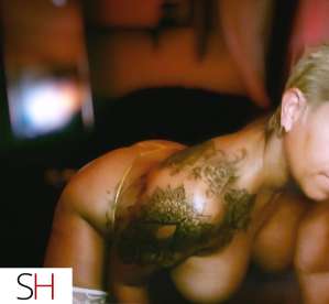 42 year old Caucasian Escort in Mirabel Milf super cochonne pour toi