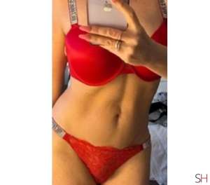 Beautiful independent blonde bombshell milf in Shropshire