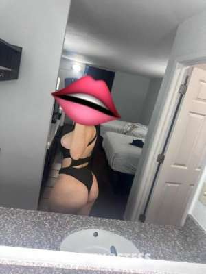 34 year old Latino Escort in Myrtle Beach SC Nueva latina diponible