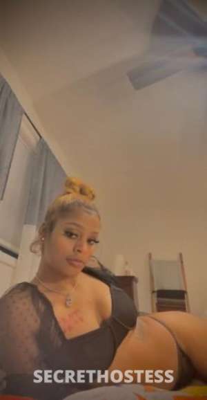 22 year old Asian Escort in El Paso TX Sexy Blasian Back