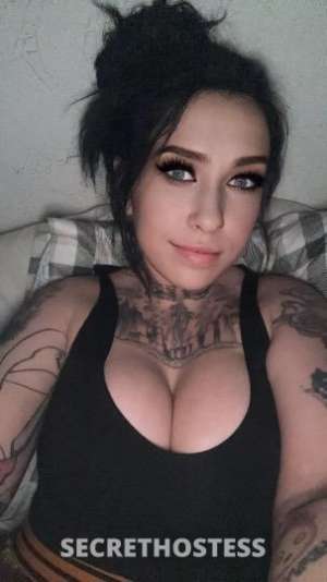 29 year old Escort in Tampa FL Blue eyes - big booty - tatted up