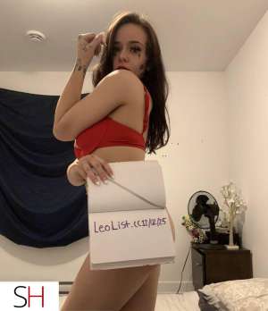 20 year old Caucasian Escort in Laval outcall et duo payer cash
