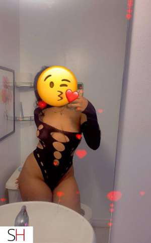 21 year old Latino Escort in Markham sexy busty latina, throat goat , very playful