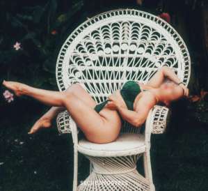 35 year old Australian Escort in Newcastle Discreet CBD location Aussie, thick, DD breasts full GFE 