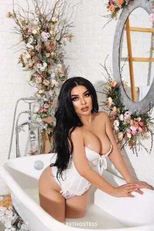 Kamola, escort in Gurgaon