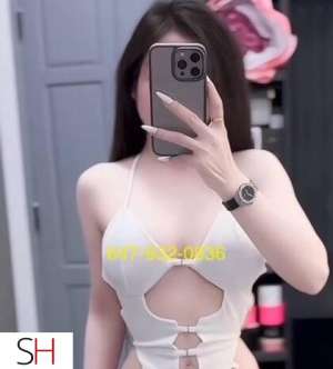 Busty Japanese College Girl Bella offering Outcall party gir in Milton